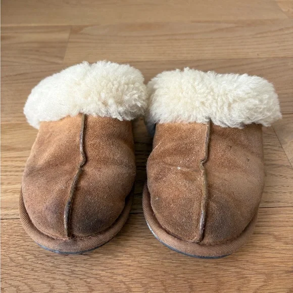 UGG Scuffette II Slippers - Picture 3 of 4